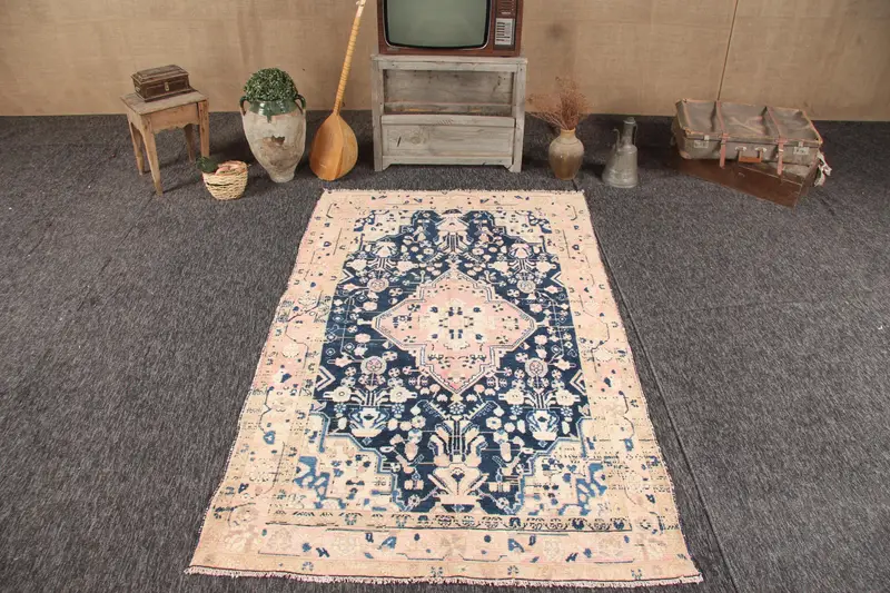 4.5x7.3 ft Vintage Halı, Türk Büyük Boy Halı, Mavi Beyaz Oryantal Halı - 1