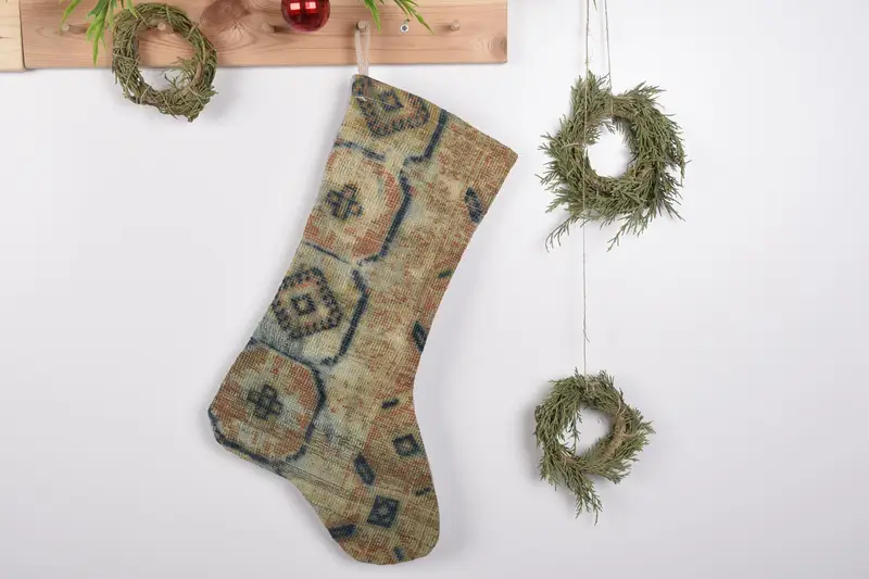 Festive Christmas Ornaments Pattern, 1 Piece Cozy Christmas Stocking