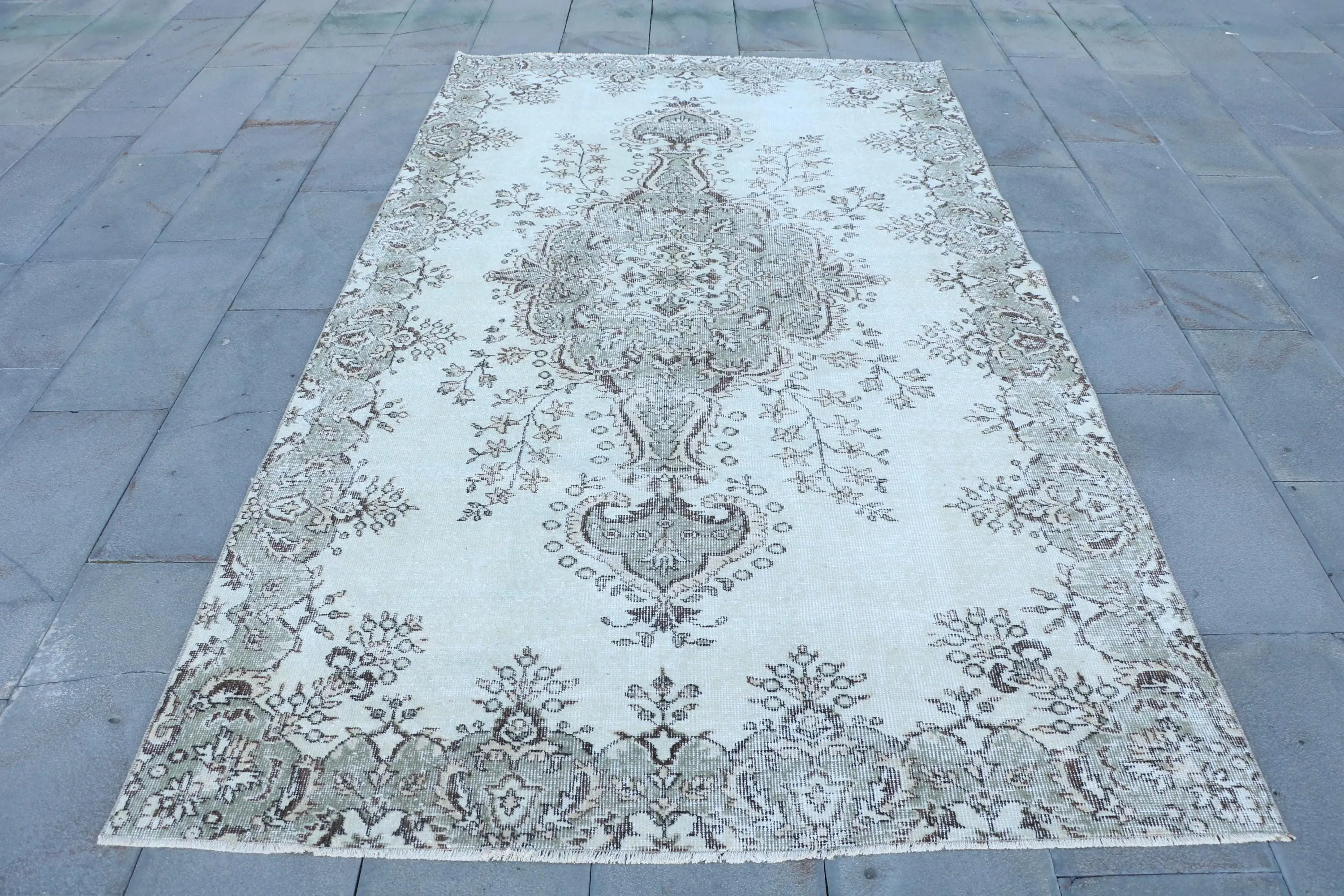 5.2x9.3 ft Halı, Türk Vintage Halısı, Beyaz Çiçekli Halı - 1