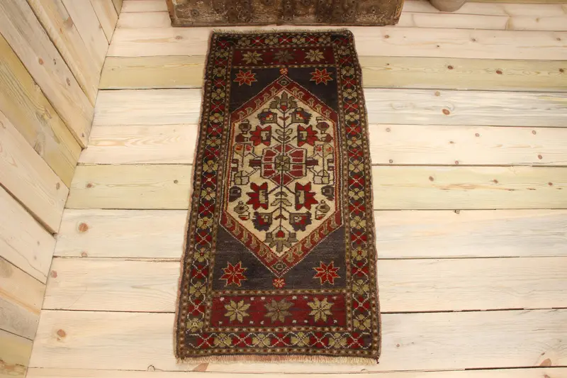 Alfombra azul hecha a mano de 0,1x3,5 pies, diseño de cuadros rojos