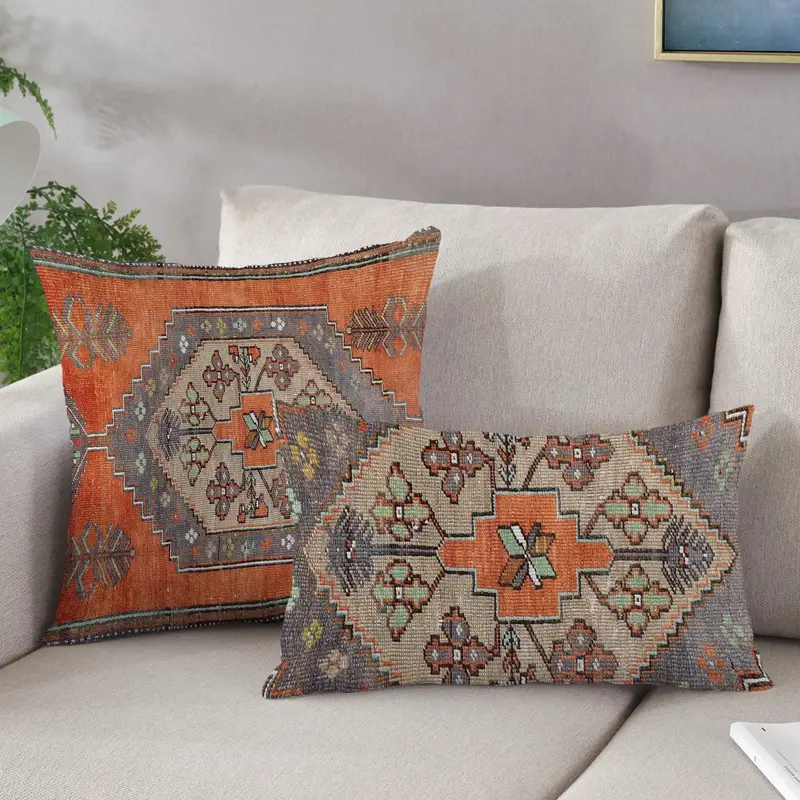 Ethnisch orange besticktes, bedrucktes Kissen: Luxuriöses, weiches Dekor