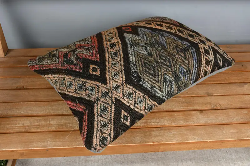 Cushion, Vintage Kilim Throw Pillow, Kilim Pillow Cover, Interior Designer Pillow, 16x24 Beige Cushion, Ethnic Throw Cushion - 2