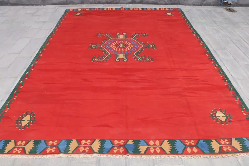 レッド抽象ラグ、11.4x16.7フィート、グリーンアクセント付き