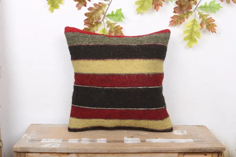 Kahverengi & Kırmızı Çizgili Kırlent, Vintage İşlemeli Kırlent