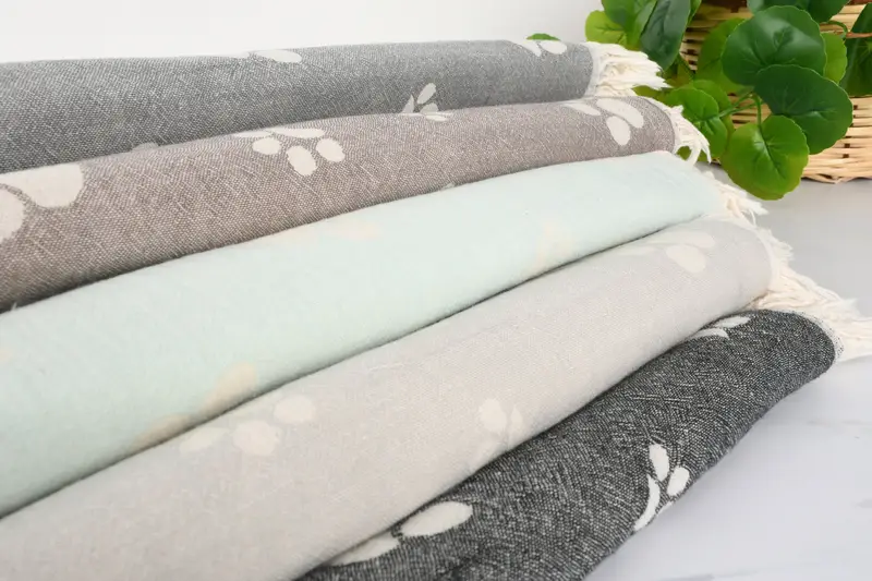Wedding Gift For Bride, Guest Towel, Wedding Gifts Towel, Travel Towel, 70x36 Cotton Paw Design Towel, Monogram Turkish Towel, Bridesmaid Gift Towel - 3