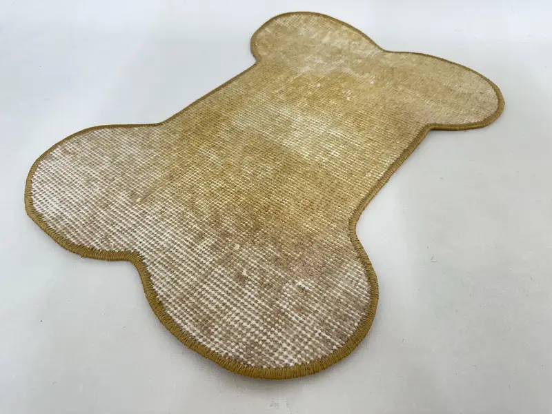 Handmade Bone-Shaped Pet Pad, Eco-Friendly Vintage Kilim for Dogs and Cats, Soft and Comfortable Pet Bed for Stylish Decor - 3