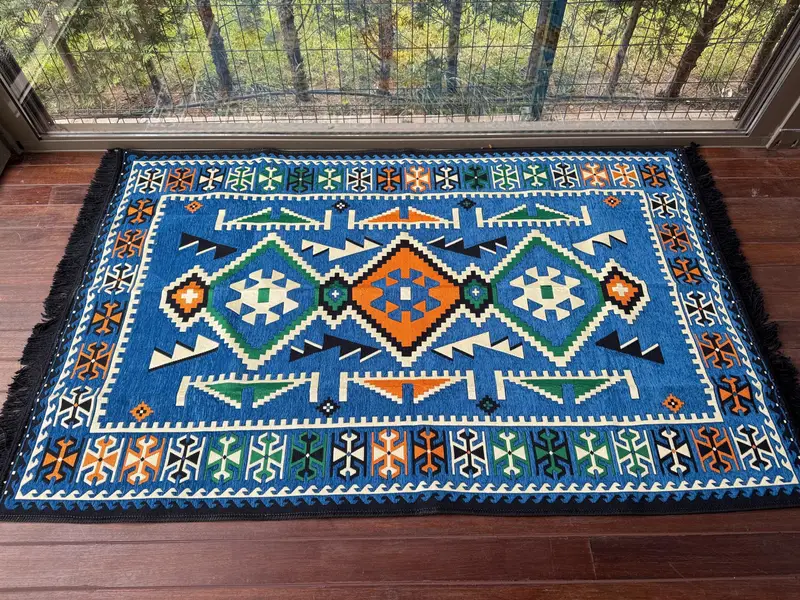 Geleneksel zemin kanepesi, Osmanlı zemin oturma, u şeklindeki zemin yastığı, kesit zemin oturma, Kilim desen yastığı, ev dekorasyonu, - 9