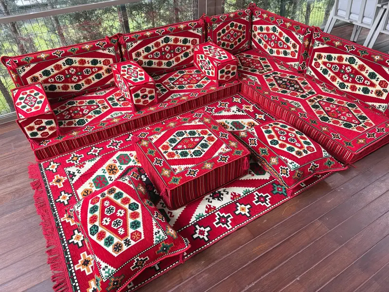 U şeklindeki zemin yastığı, kesit zemin oturma, Osmanlı zemin oturma, geleneksel zemin kanepesi, Kilim desen yastığı, ev dekorasyonu, - 5