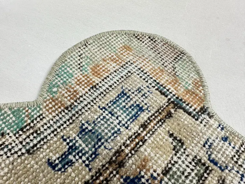 Stylish Bone-Shaped Pet Bed, Unique Kilim Fabric for Modern Pet Owners - 4