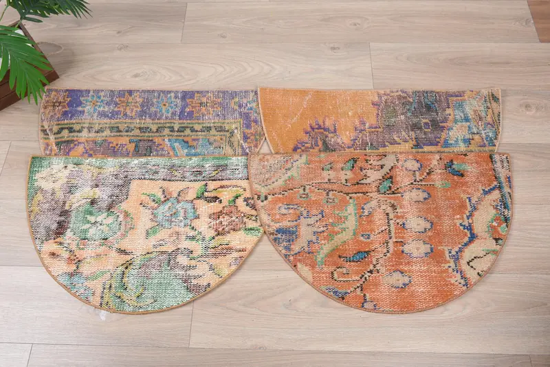 El yapımı yarım yuvarlak Kilim paspas, yarım daire içi vintage halı, çevre dostu giriş yolu paspası, Türk Banyo Boho Küçük Uzay Zemin Dekor Aksanı - 1