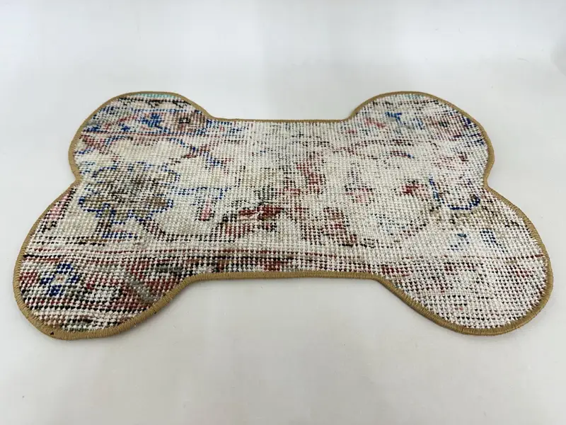 Distinctive Bone-Shaped Pet Mat, Colorful Kilim for the Chicest Pets - 2