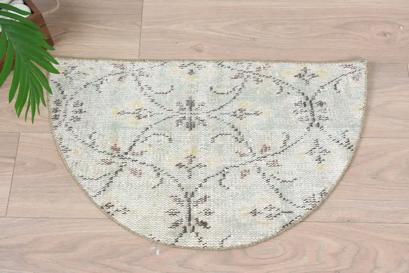 Vintage el yapımı Kilim paspas, yarım daire biçimli yarım yuvarlak halı, çevre dostu giriş yolu, boho banyo halı, Türk küçük uzay zemin aksanı - 8
