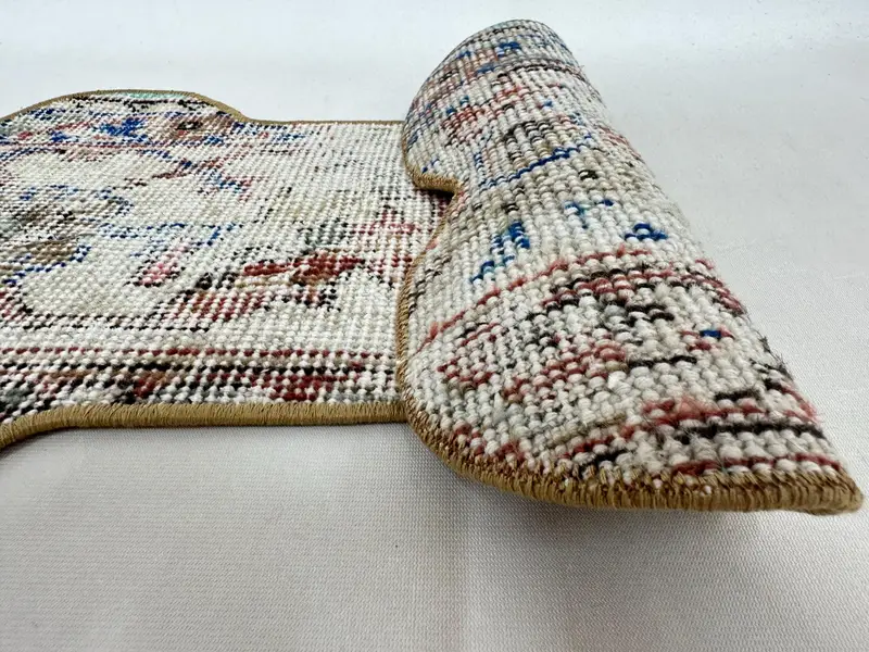 Distinctive Bone-Shaped Pet Mat, Colorful Kilim for the Chicest Pets - 6