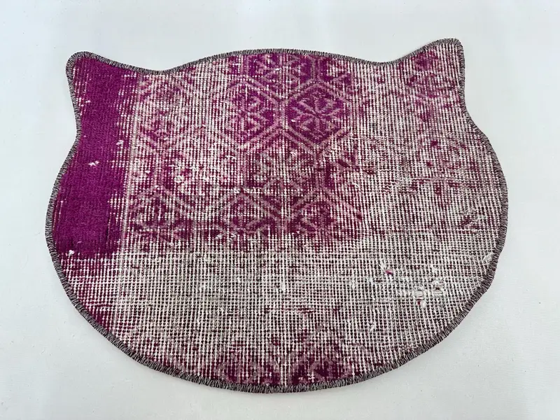 Soft and Durable Cat Head Pet Pad, Unique Handcrafted Kilim Mat for Cats - 1