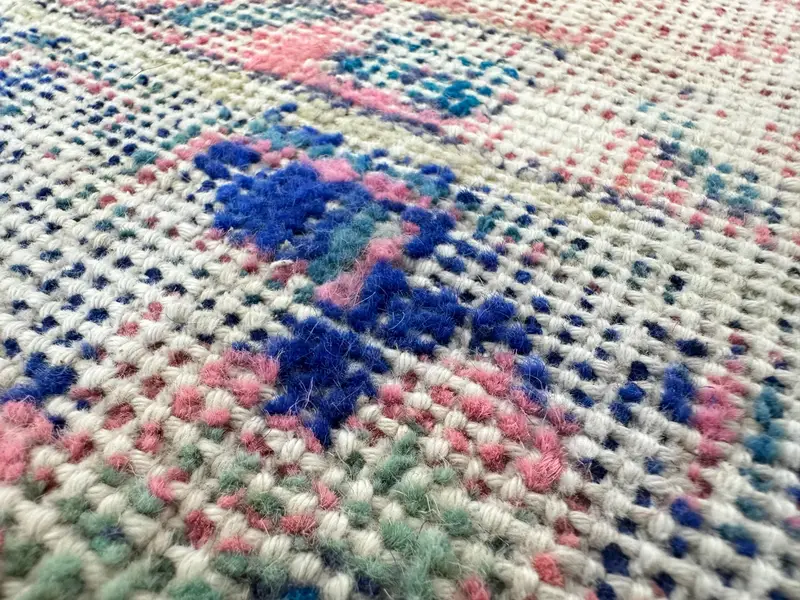 Small Bone-Shaped Pet Pad, Soft Eco-Friendly Design, Unique Kilim Fabric for Trendy Dogs and Cats, Comfortable and Cozy - 7