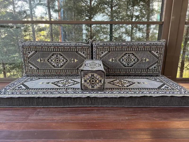 Gri kanepe, osmanlı zemin oturma, geleneksel kanepe, zemin yastığı, kesit zemin oturma, Kilim desen yastığı, ev dekoru, kanepe dekoru, - 4