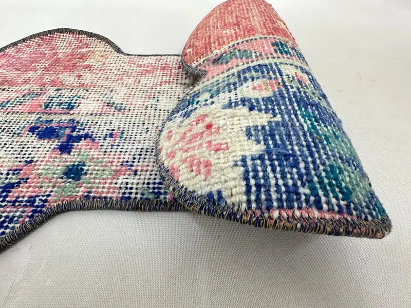 Small Bone-Shaped Pet Pad, Soft Eco-Friendly Design, Unique Kilim Fabric for Trendy Dogs and Cats, Comfortable and Cozy - 6