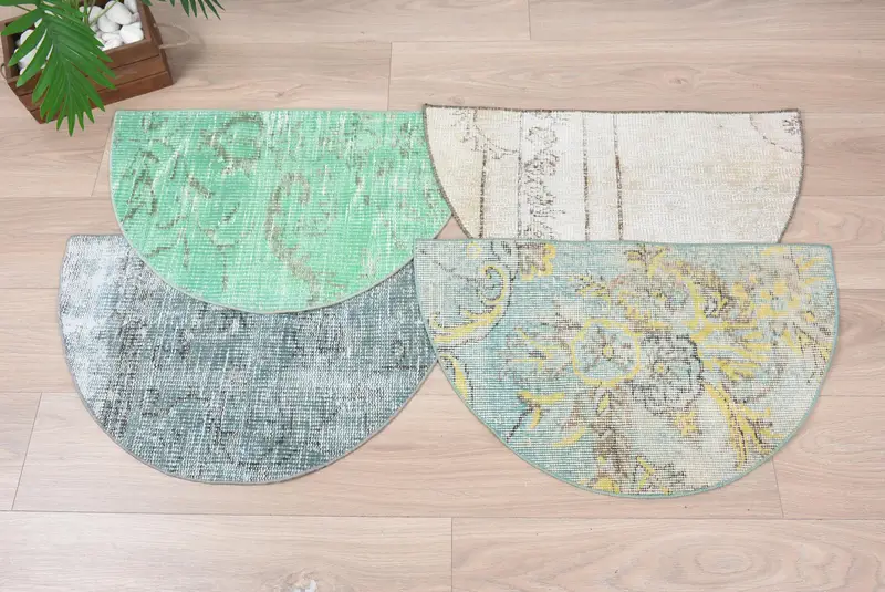Vintage el yapımı Kilim paspas, yarım daire biçimli yarım yuvarlak halı, çevre dostu giriş yolu, Türk boho banyo halı, küçük alan aksanı - 1