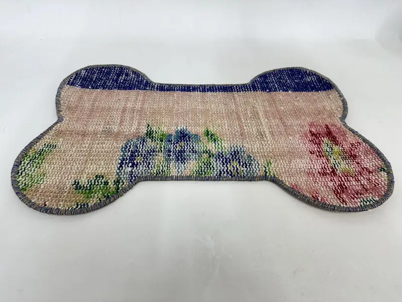 Comfortable Bone-Shaped Pet Pad, Durable Handmade Kilim for Cozy Retreats, Perfect for Dogs and Cats of All Sizes - 2