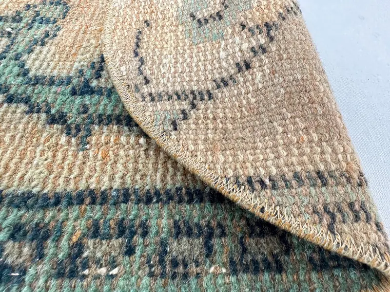 Charming Cat-Shaped Pet Pad, Colorful Vintage Kilim for Comfortable Cat Retreats - 6