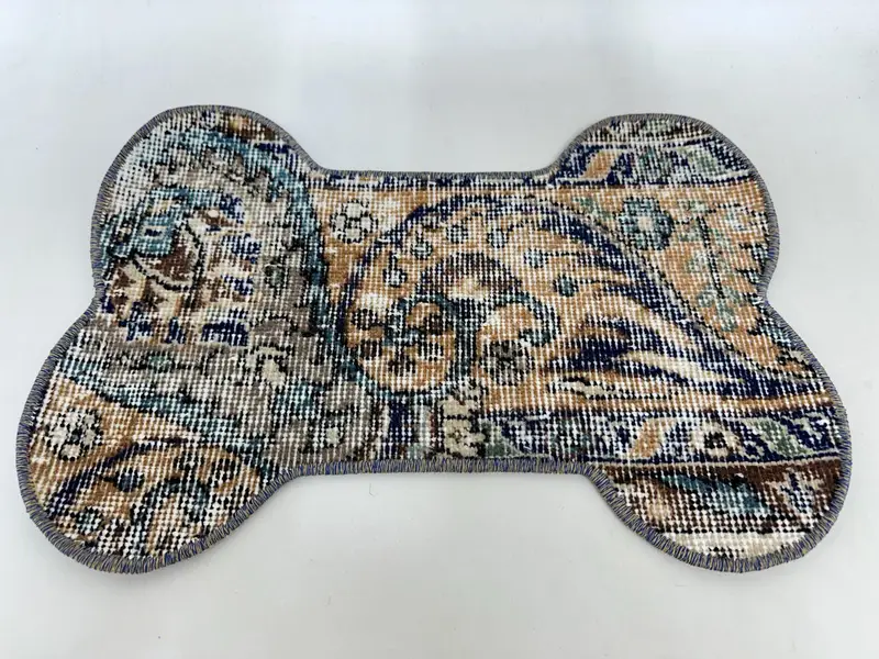 Large Bone-Shaped Pet Mat, Handmade from Vintage Kilim for Stylish Pet Bedding, Soft and Durable for Happy Pets - 1