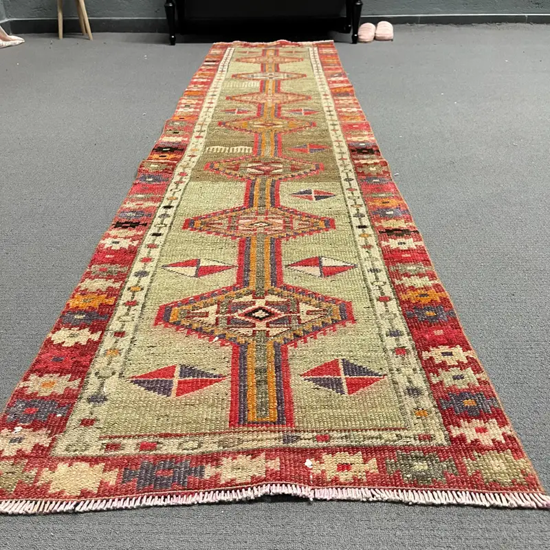 2.5x10.4 ft Eski Türk Halısı, Yolluk Halısı, Kırmızı Kahverengi Bitki ve Ağaçlar Yün Halı - 1