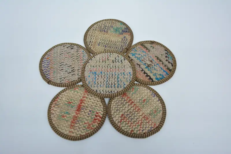 ボヘミアン ベージュ & ブロンズ ラウンド コースター、ユニークなボヘミアン コースター