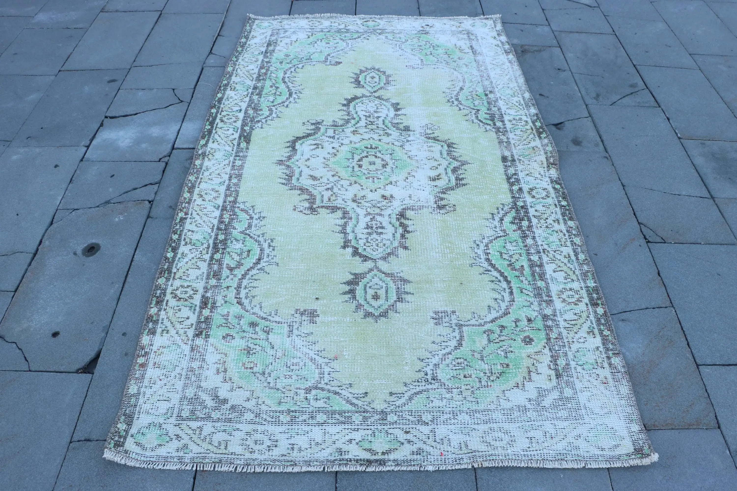 Vintage Teppich, Fläche 4x6,9 ft Teppich, grüner Blumenteppich - 1