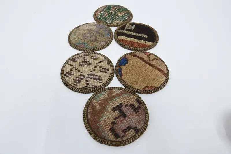 Brauner und bronzefarbener gewebter Untersetzer, langlebiger und stilvoller Untersetzer