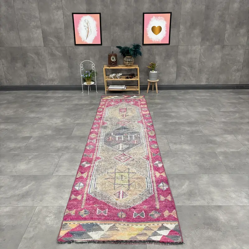 2.7x10.3 ft Türk Halısı, Runner Vintage Halı, Kırmızı Bordürlü Halı - 1