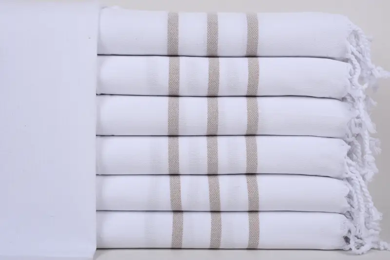 刺繍入りトルコディッシュタオル オーガニックコットン、ストライプベージュ、18x40インチ - 1