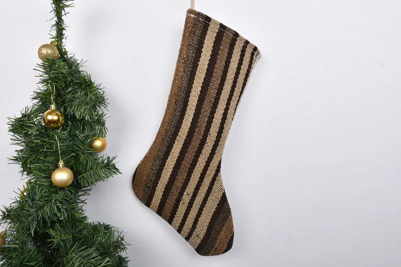 Patrón de adornos navideños festivos, calcetín navideño de 7 pulgadas de ancho