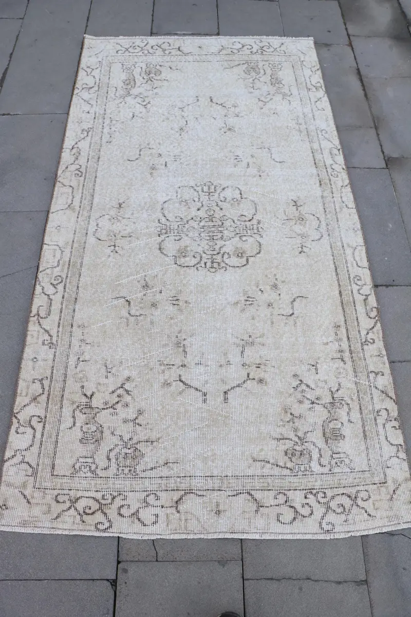 グリーンモロッコラグ、3.4x6.5フィートのエレガントな装飾