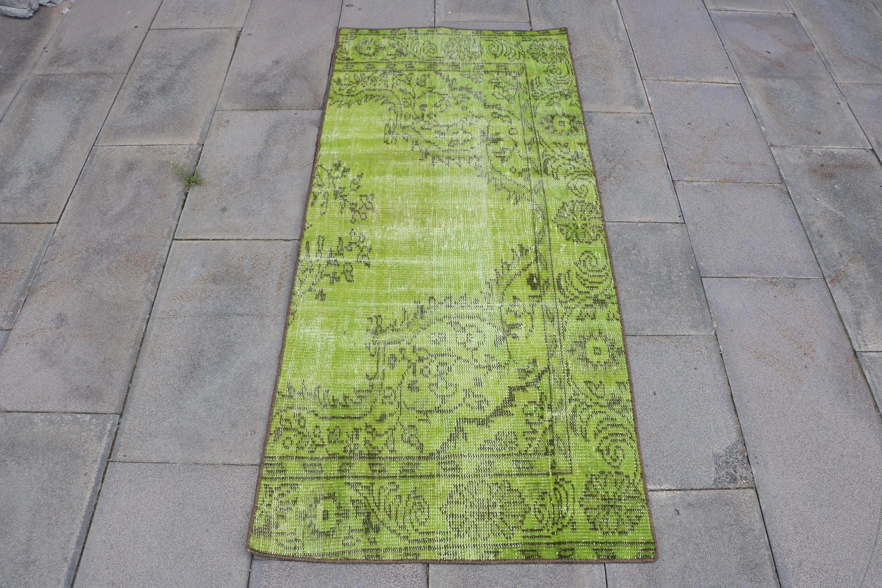 Turkish Vintage Rug 2.3x5.3 ft, Green Small Check Wool Rug - 1