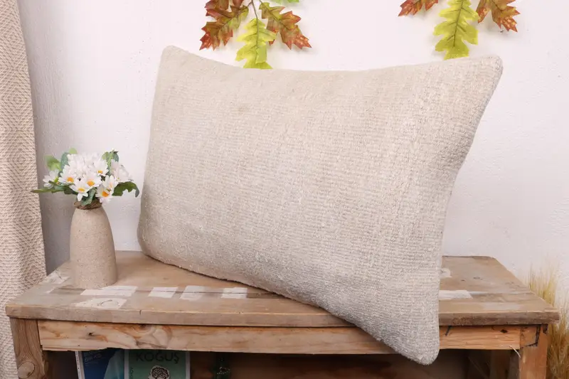 Nomadic Cushion, Vintage Kilim Throw Pillow, 16x24 White Pillow Sham, Handwoven Cushion Cover, Turkish Pillow, Pillow Cover, Handmade Kilim Cushion - 4