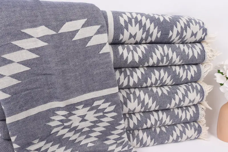 Throw Blanket Couch, Employee Gifts, Halloween Bachelorette Party, Turkish Blanket, Turkish Bedspread, Housewarming Gift, 84x56 Cotton Kilim Towel - 1