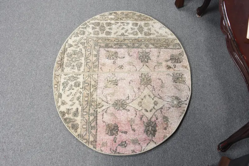 2,5 x 2,9 Fuß großer grüner Teppich, gestreift mit geometrischen Formen