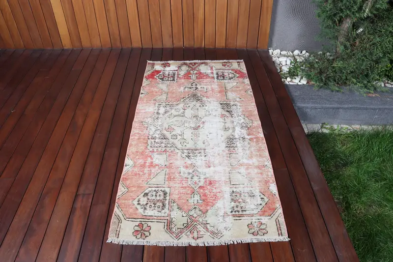 Vintage Halı, 2.7x5.4 ft Türk Halısı, Kırmızı Beyaz Kamuflaj Yün Halı - 1
