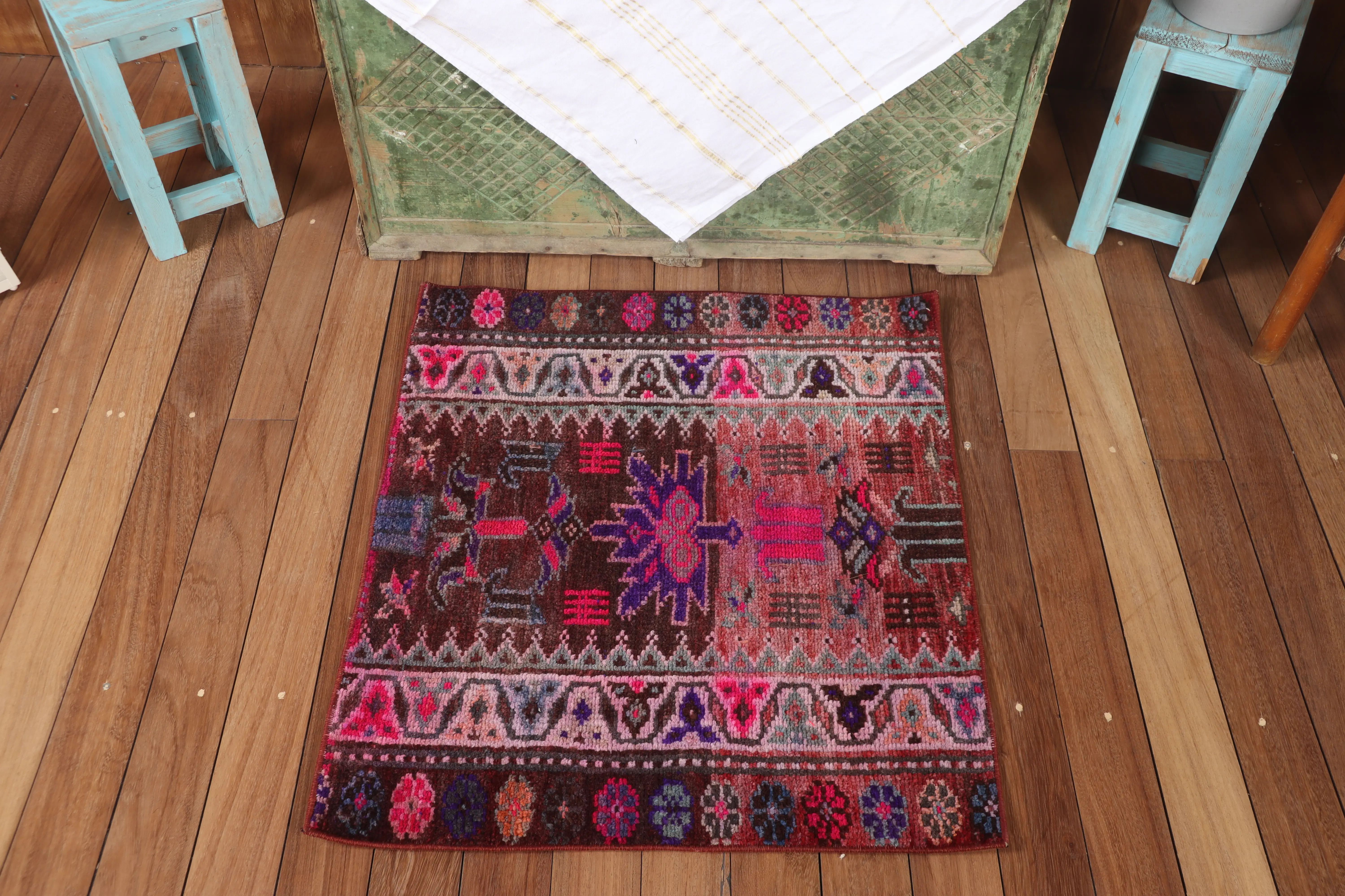 Vintage Herki Small Rug 2.4x2.7 ft (72x82 cm), Turkish Brown Geometric Rug - 1