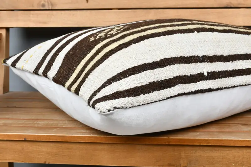 20x28 White Pillow Case, Interior Designer Pillow, Knitted Pillow Cover, Home Decor Pillow, Rustic Pillow, Pillow Cover, Antique Pillows - 4