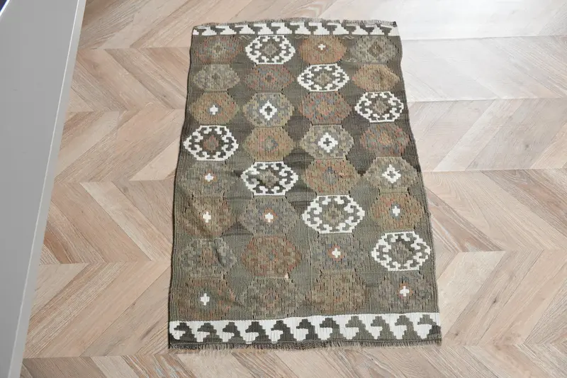 Türk Vintage Halı, 1.7x2.7 ft Kilim Halı, Kahverengi Çiçekli Yün Halı - 1