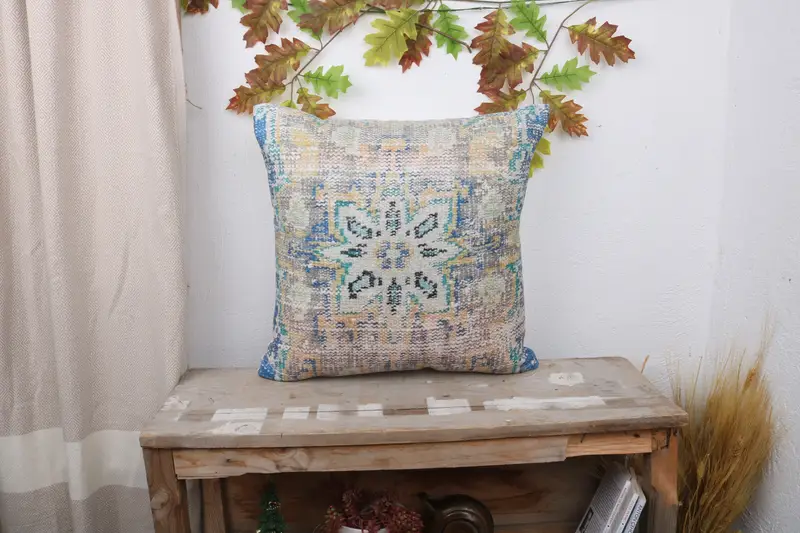 İşlemeli Mavi & Sarı Kırlent, Vintage Kare Yastık