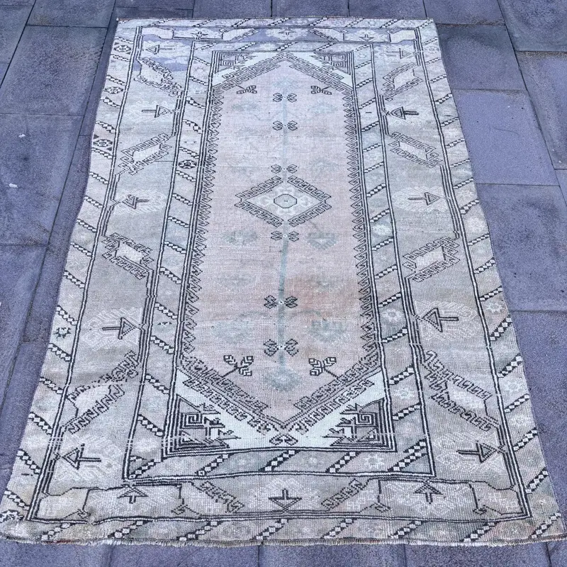 3.9x6.1 ft Accent Turkish Rug, Gray Animal Print Vintage Rug - 1