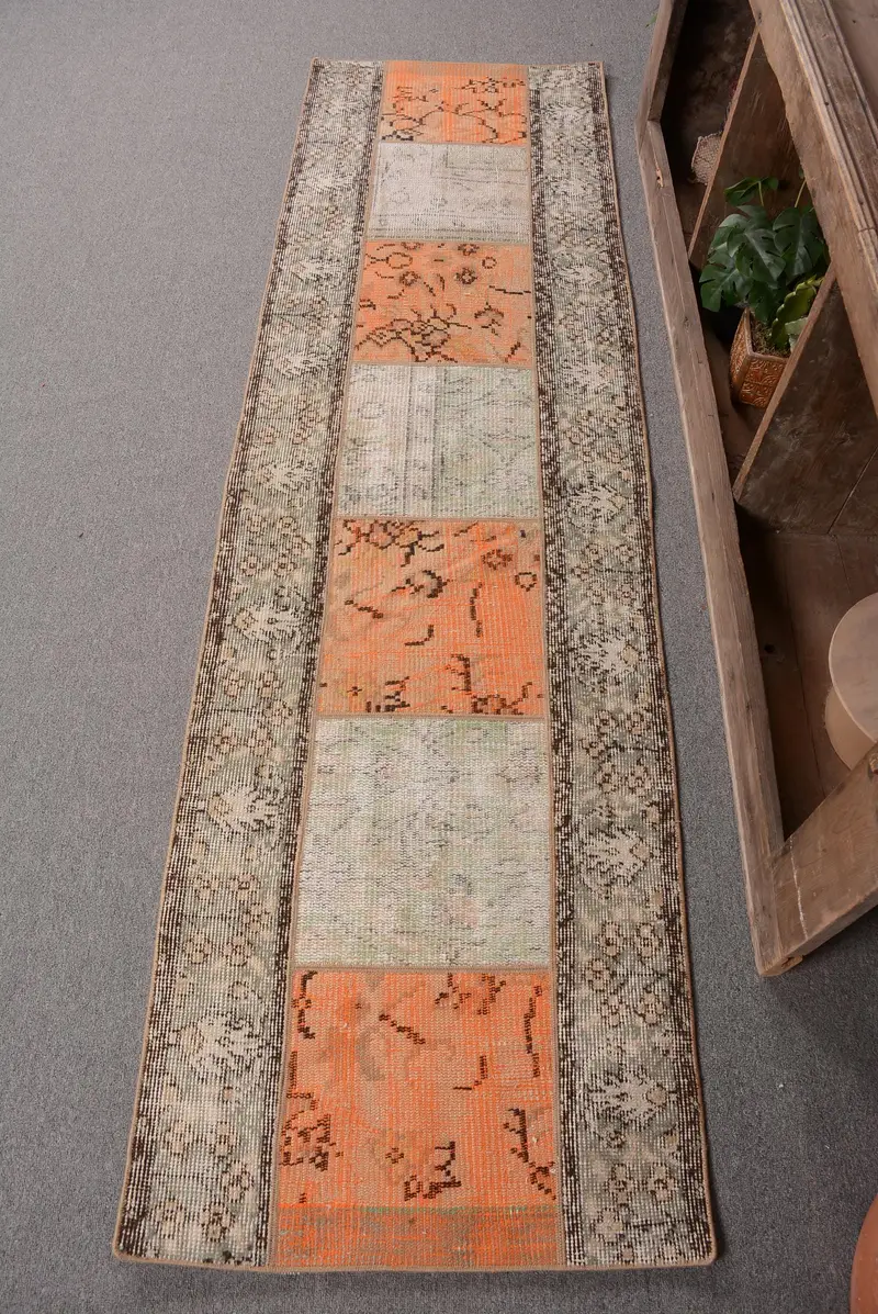 Alfombra Verde con Detalles en Naranja, 6x2,8m Decoración Elegante