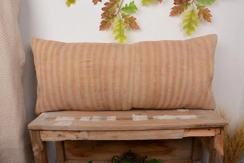 Beige und braun gestreiftes Kissen, 16x36 besticktes Wurfkissen