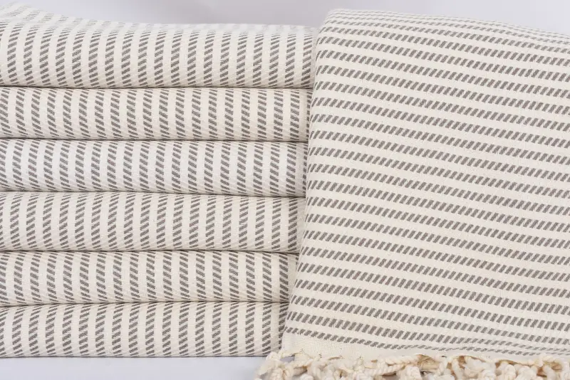 Beach Wedding Favor, Personalized Bridesmaid Gift, Grandma Gift, Bachelorette Party Favors, Beach Towel Bulk, 70x40 Cotton Polka Dot Towel - 2