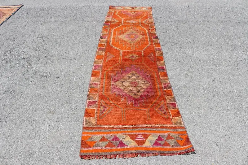 2.7x9.9 ft Vintage Herki Halı, Türk Halısı, Turuncu Çiçekli Yün Halı - 1