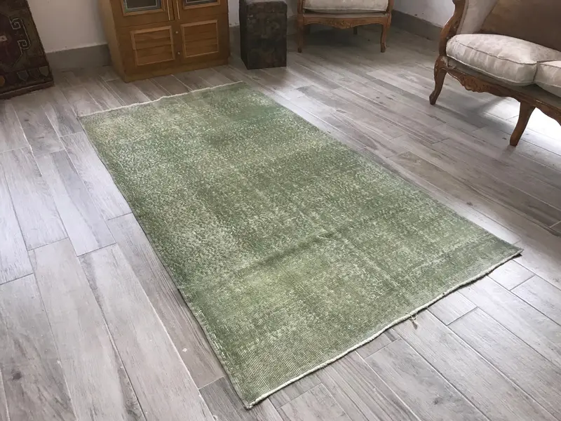 エレガントなグリーンラグ、3,67x6,92フィートのシックなフローリングソリューション