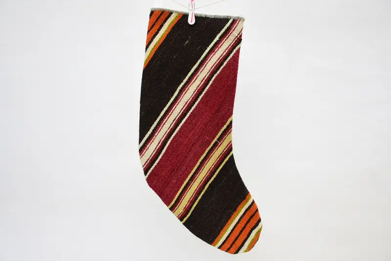 Şenlikli Kırmızı ve Turuncu Noel Süs Çorabı, Tatil Dekoru