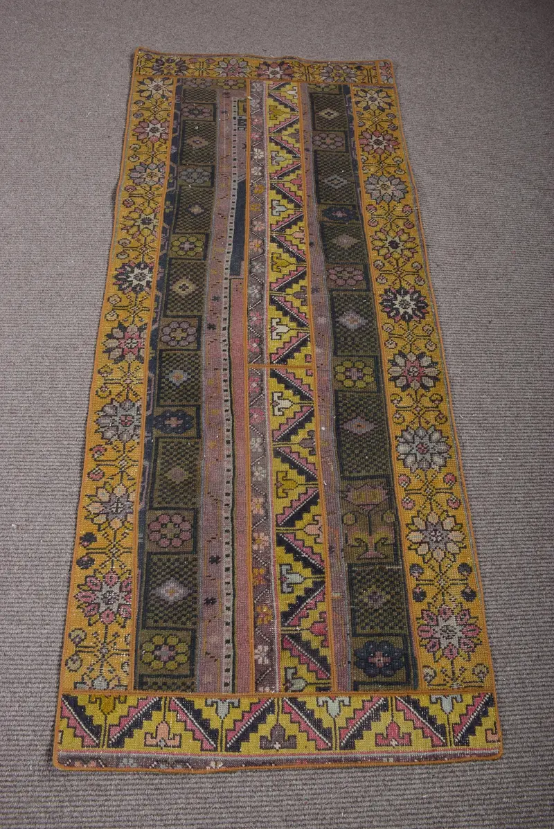 イエロー、グリーンポルカドットラグ、2.6x6.4フィート